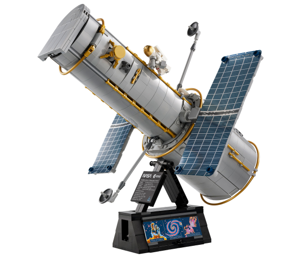 LEGO ICONS 11382 Kosmiczny Teleskop Hubble’a - 1547386 - zdjęcie 3